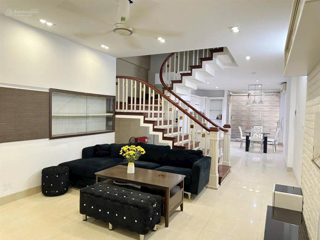 Cho thuê nhà nguyễn chí thanh đống đa phân lô ô tô tránh