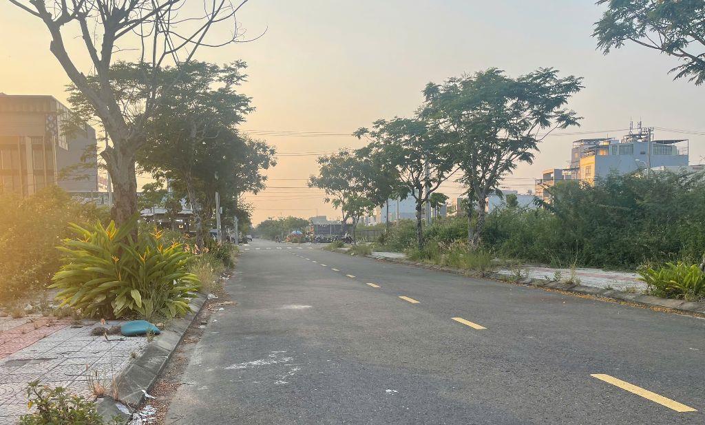 CHỈ 4,05 TỶ – ĐẤT 100M² ĐƯỜNG HÓI KIẾNG 30, HÒA QUÝ