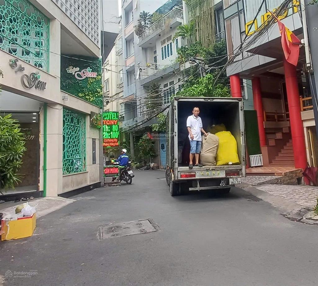 Thật 100% hiếm có chỉ 154 triệu/m2. hẻm 6m hoa lan. 7 x 10 m. công nhận 62m. phường 2. phú nhuận