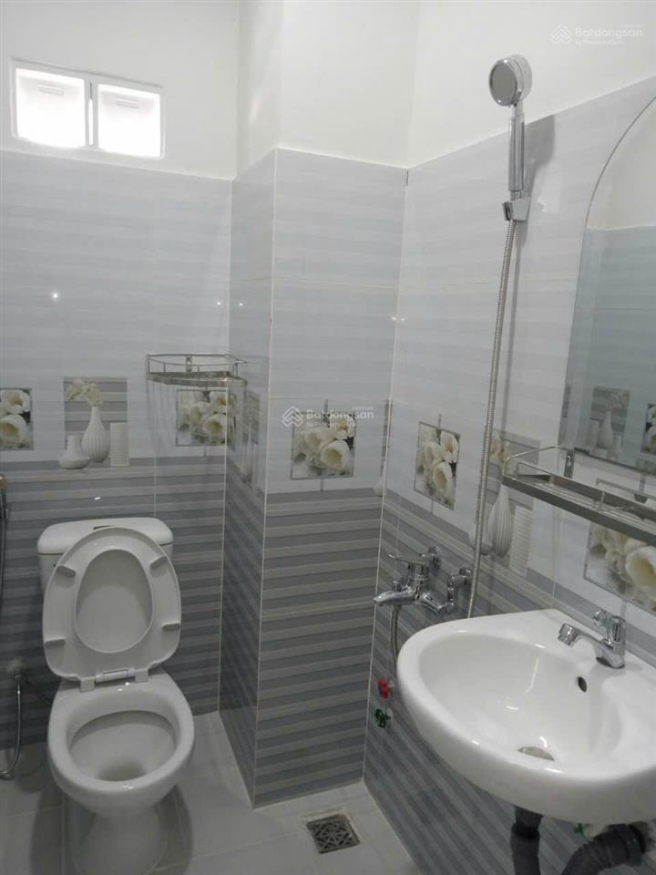 Thật 100% hiếm có chỉ 154 triệu/m2. hẻm 6m hoa lan. 7 x 10 m. công nhận 62m. phường 2. phú nhuận
