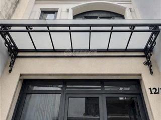 Thật 100% thu khoán 70 triệu/tháng 17 phòng ngủ. 17 wc riêng 90m2. 4,7x20m. 5 tầng