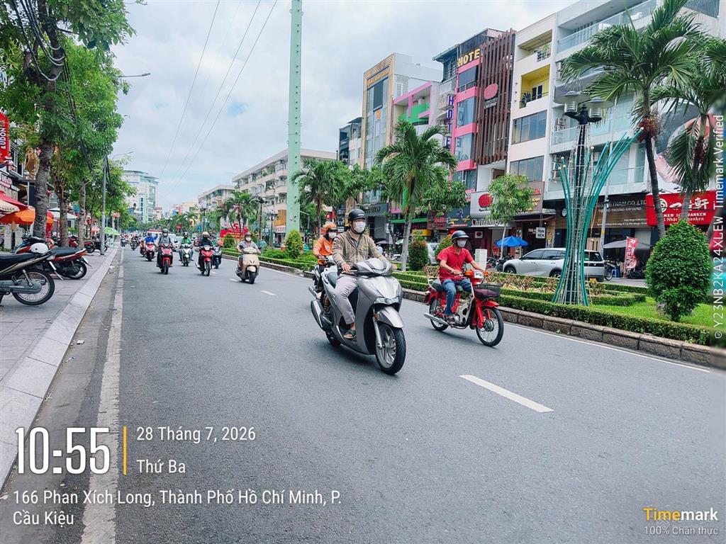 Rẻ, chỉ 230 triệu/tháng. cho thuê tòa nhà mặt tiền 12m x 18m hầm 5 tầng phan xích long, p. 2, pn