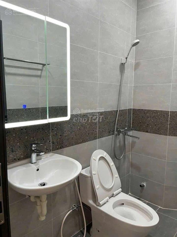 Thật 100% chỉ 29,9 triệu/tháng mặt tiền 4.2x25m 4 lầu. thăng longtrường sơn, phường 4, tân bình