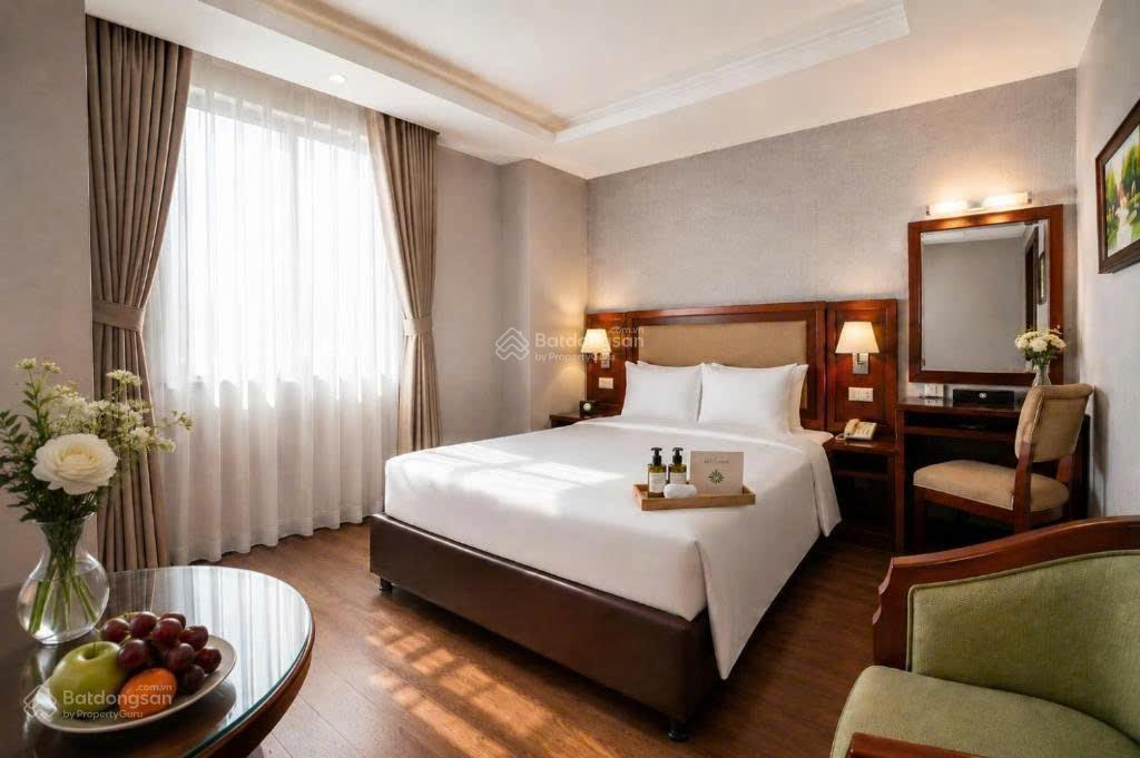 Tin thật 100% thu 700 triệu/tháng 50 phòng 8x30m mặt tiền khu đề thámtrần hưng đạo bến thành, q1