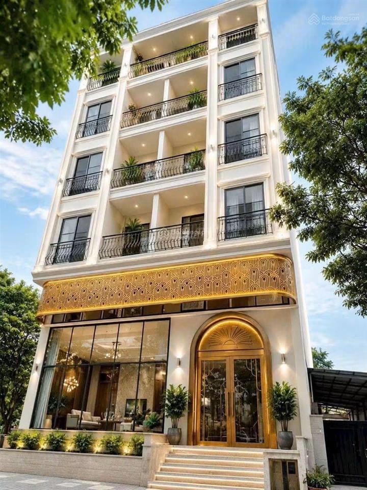 Tin thật 100% thu 700 triệu/tháng 50 phòng 8x30m mặt tiền khu đề thámtrần hưng đạo bến thành, q1