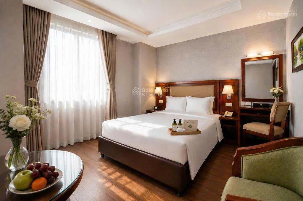 Tin thật 100% thu 700 triệu/tháng 50 phòng 8x30m mặt tiền khu đề thámtrần hưng đạo bến thành, q1