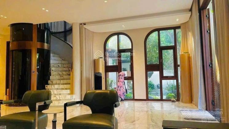 Thật 100% thu khoán 290 triệu/tháng 12x21. cn250m2 hầm 7 lầu khu tú xương  hồ xuân hương p6 q3