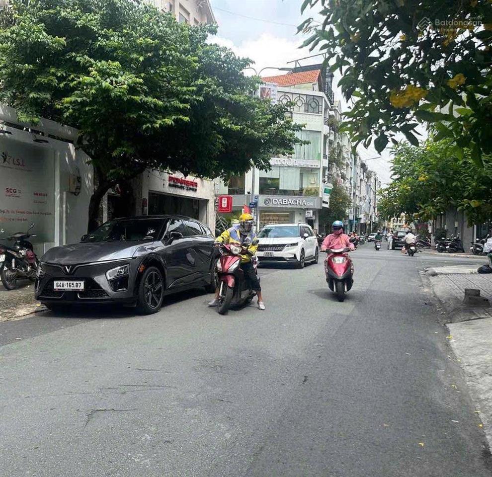 Nhà có thật 100% rẻ 21,5 tỷ mặt tiền nội bộ 7x20m 5 lầu 120m2 hoa cúc nối dài phường 2 phú nhuận