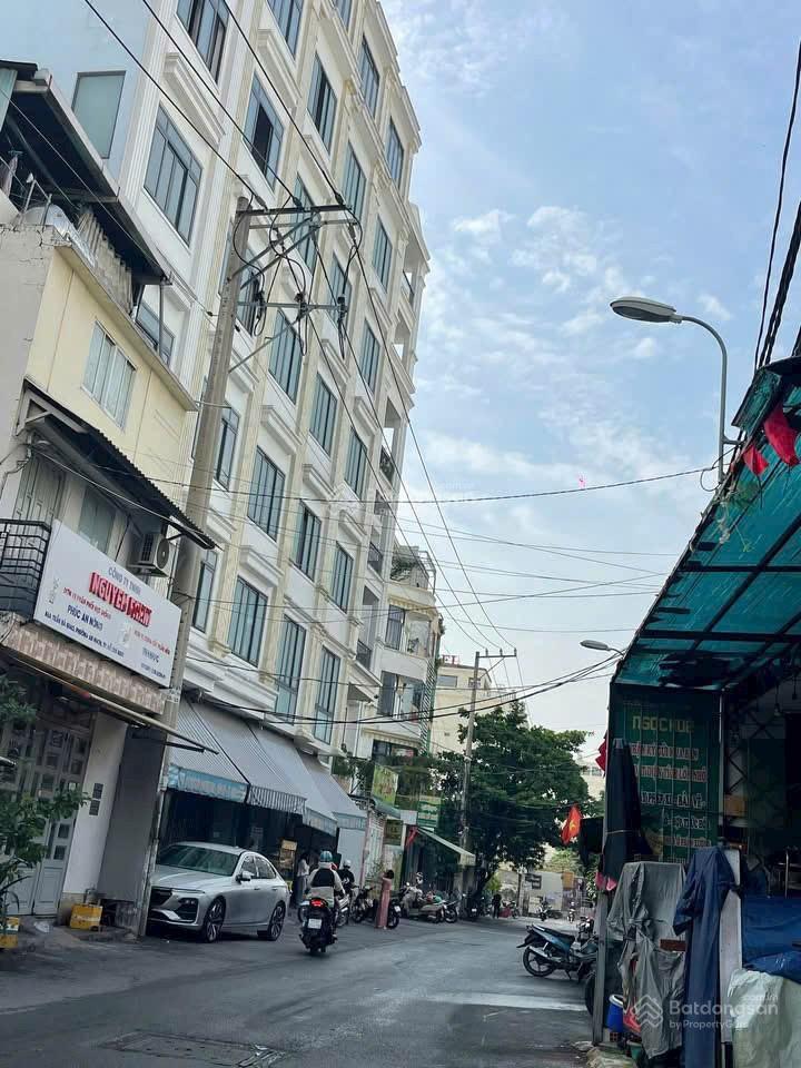 Thật 100% thuê khoán 700 triệu/tháng. 350 phòng. 640m2 (25x40m) hầm 8 lầu ngay vòng xoay lữ gia