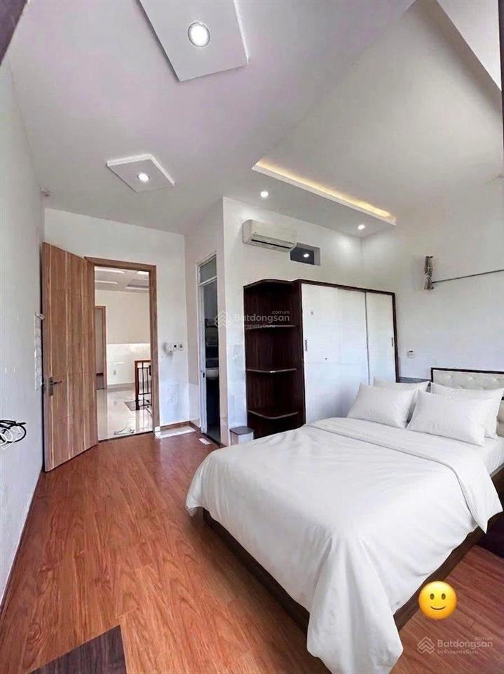 Cho thuê nhà 3 tầng x 110m2 đường cẩm chánh 5  hòa xuân, đà nẵng  17tr