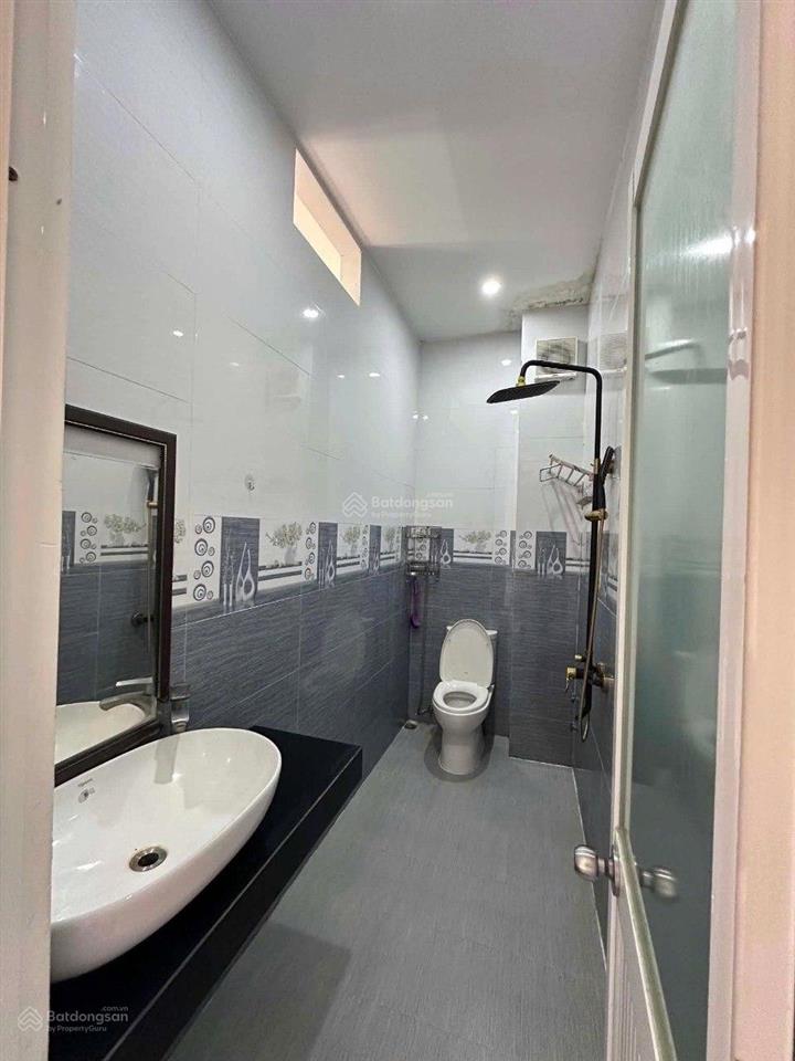 Cho thuê nhà 3 tầng x 110m2 đường cẩm chánh 5  hòa xuân, đà nẵng  17tr