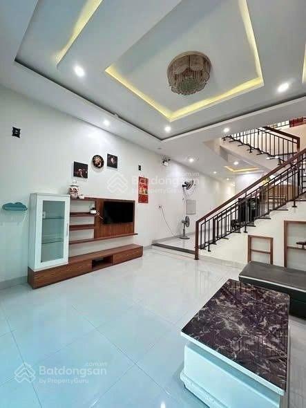 Cho thuê nhà 3 tầng x 110m2 đường cẩm chánh 5  hòa xuân, đà nẵng  17tr