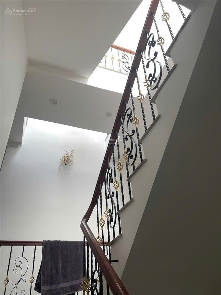 Giá rẻnhà 3 tầng x 98m² kiệt ô tô trưng nữ vương full nội thất chỉ 7,x tỷ
