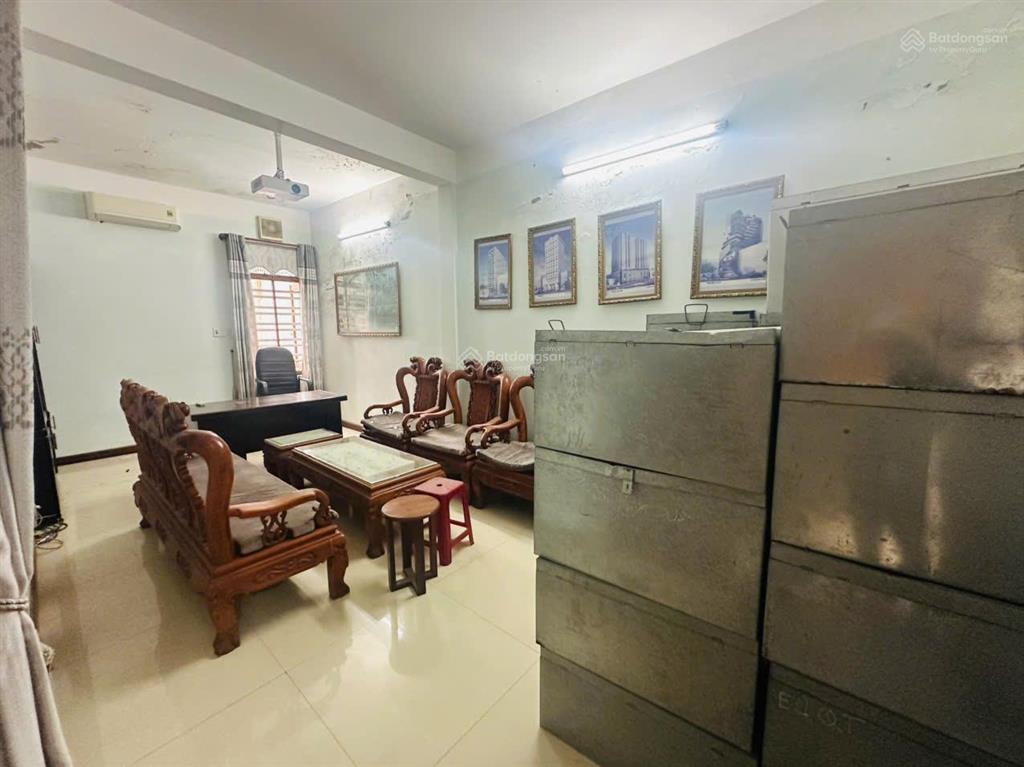 Giá rẻ  cho thuê nhà 4 tầng mặt tiền nguyễn đình tựu, thanh khê, đường 10m5