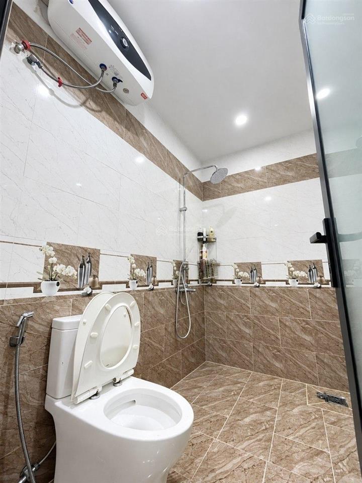 Jả rẻcho thuê nhà 3 tầng kiệt ô tô trần cao vân, full nội thất