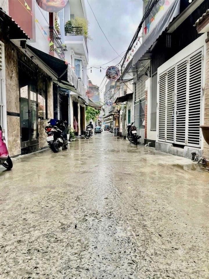 Jả rẻcho thuê nhà 3 tầng kiệt ô tô trần cao vân, full nội thất