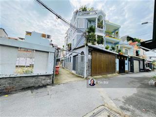 Nhà đẹp 100m2  căn góc  full nội thất  hoàn công đủ  xe hơi đỗ sân. cách ndt 100m. kdc an ninh