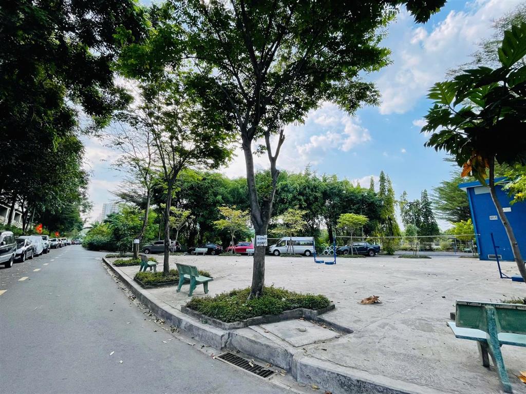 Bán đất 100m2 16 tỷ ngay lương đình của, q2. cách tthc hcm 800m. xây hầm 4 tầng. đối diện cv