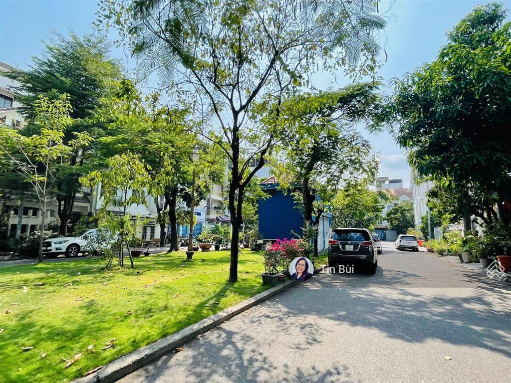 Ko đối thủ. căn góc 2mt đẹp sẵn kết cấu 4 tầng rẻ hơn đất lô thường. dt 119,3m2 đang kinh doanh