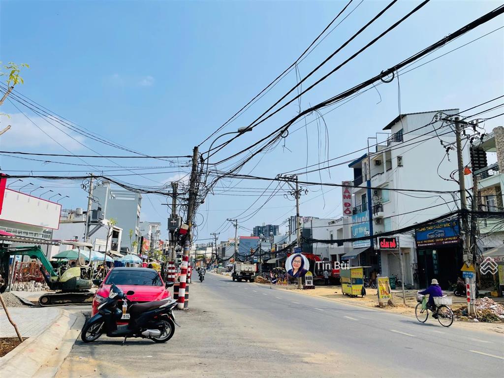 Giá kịch sàn ! nhà 4 tầng (5,5 x 22m)  23 tỷ  mtkd nguyễn thị định rộng 30m  sẵn dòng tiền