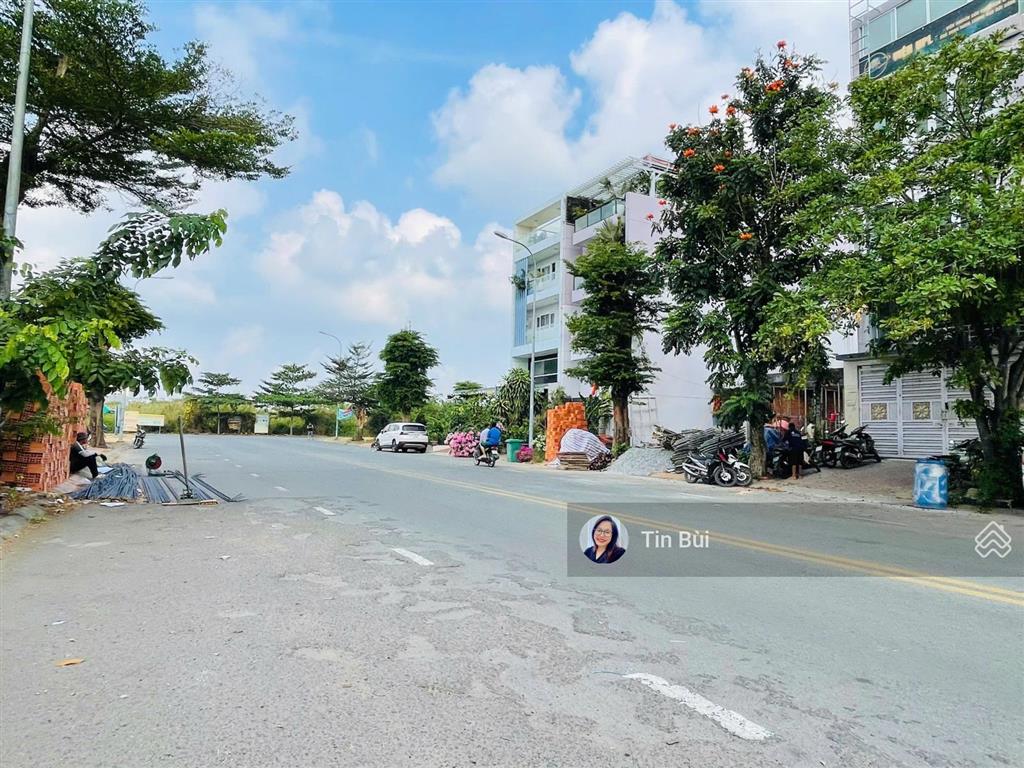 Hiếm bán gấp ! đất 140m2 (7 x 20m)  sổ cá nhân  vay bank được  kdc nam long sát global city