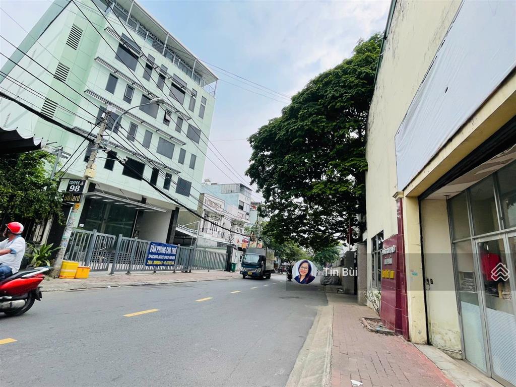 Ngộp, gồng hết nổi. bán khuôn đất góc 2 mặt tiền 1030m2 (33 x 29m) ngay võ nguyên giáp  ga metro.
