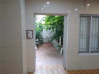 Cho thuê nhà nguyên căn lê duẩn 80m², 2pn, có sân vườn riêng, vào ở ngay, 6.5 triệu/tháng