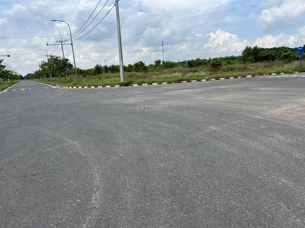 Bán đất (skc) xây dựng xưởng 31.000m2 giá rẻ chỉ 137 tỷ. kcn trảng bom  đồng nai 0937 980 ***