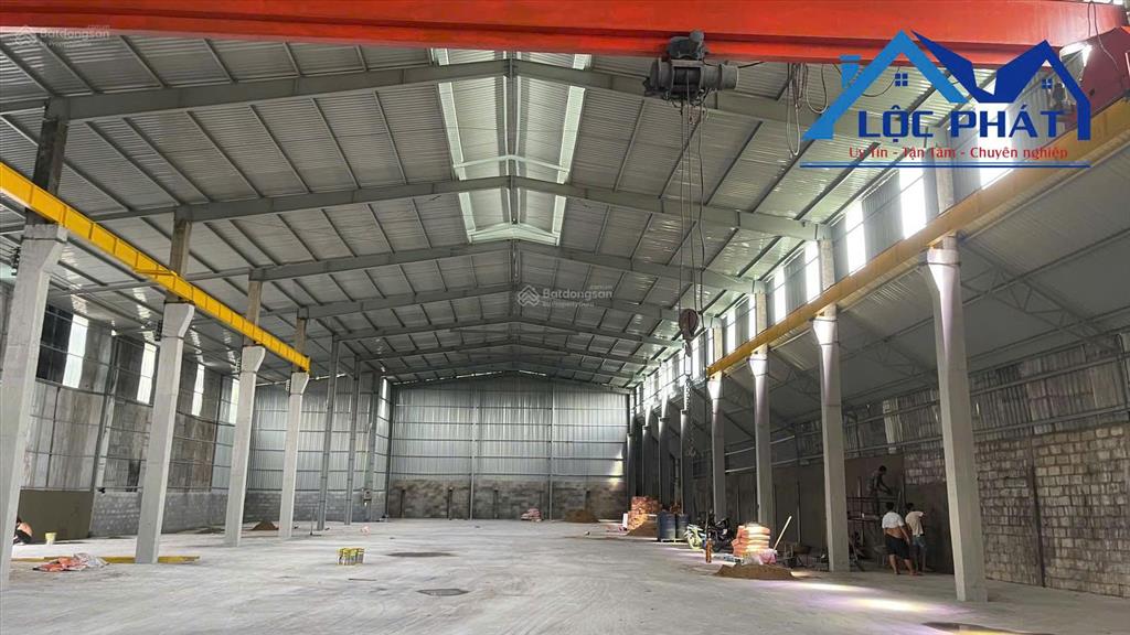 Cho thuê xưởng 2.000m2 giá chỉ 120 triệu, ccn thiện tân  vĩnh cửu  đồng nai 0937 980 ***