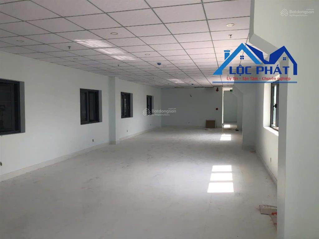 Cho thuê nhà xưởng 23.000m2 giá rẻ chỉ 1 tỷ 466 triệu, kcn đồng nai  0937 980 ***