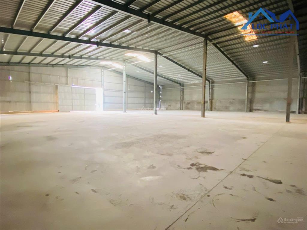 Cho thuê nhà xưởng dt 5.000m2 giá rẻ chỉ 60 triệu. trảng dàiđồng nai  0937 980 ***