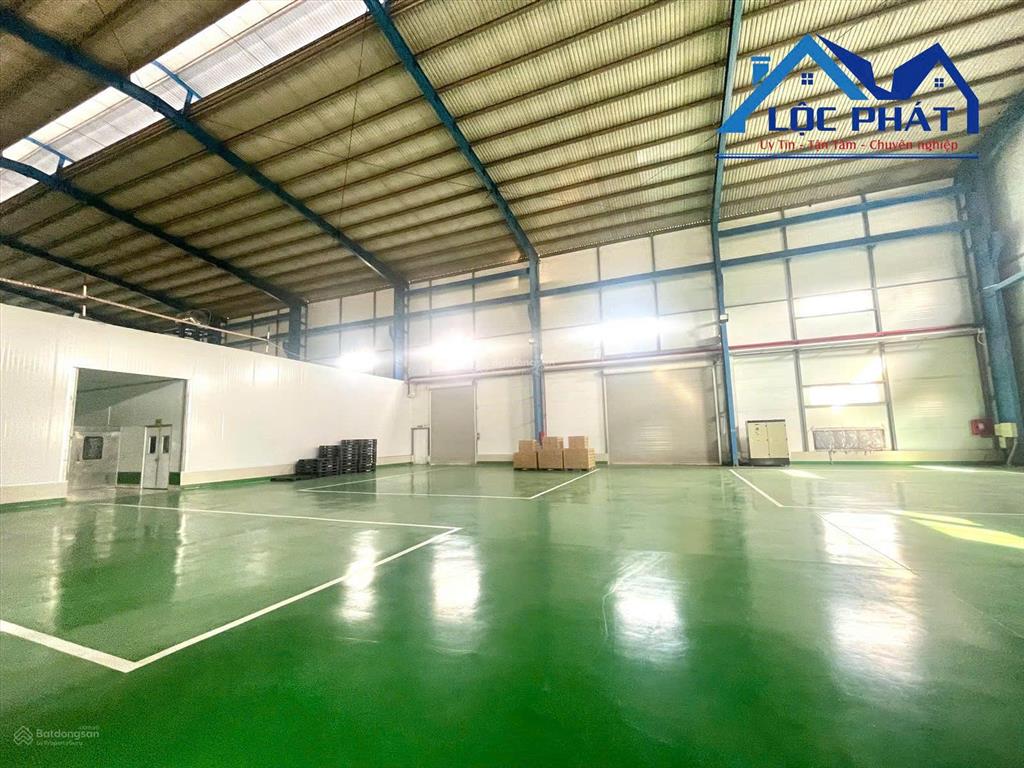 Cho thuê nhà xưởng 4.500m2 giá chỉ 400 triệu. vĩnh cửuđồng nai  0937 980 ***