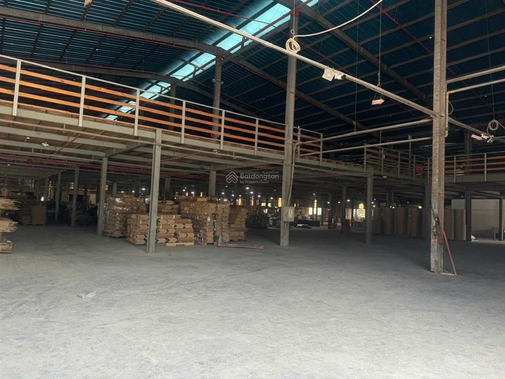 Cho thuê nhà xưởng 9.500m2 giá chỉ 570 triệu. trảng dàitp đồng nai  0937 980 ***