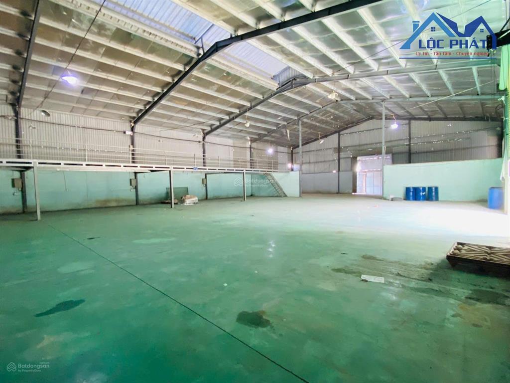 Cho thuê nhà xưởng 1.500m2 giá rẻ chỉ 45 triệu, vĩnh cửu  đồng nai 0937 980 ***