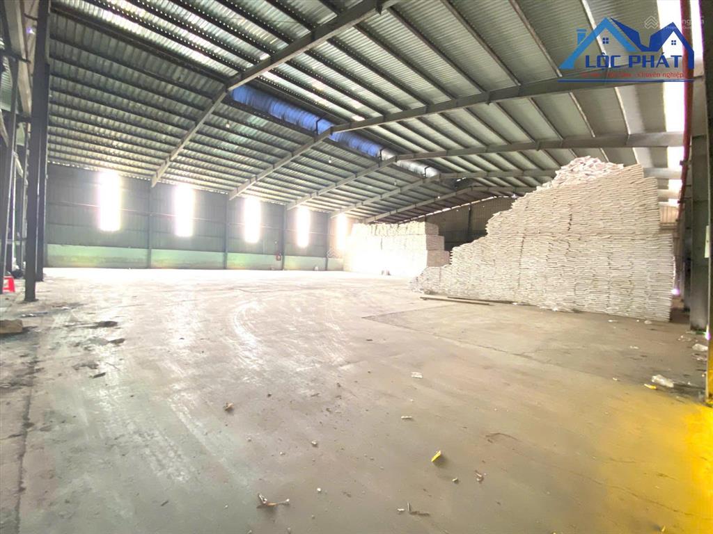Cho thuê nhà xưởng 4.600m2 giá chỉ 160 triệu. phước tânđồng nai  0937 980 ***