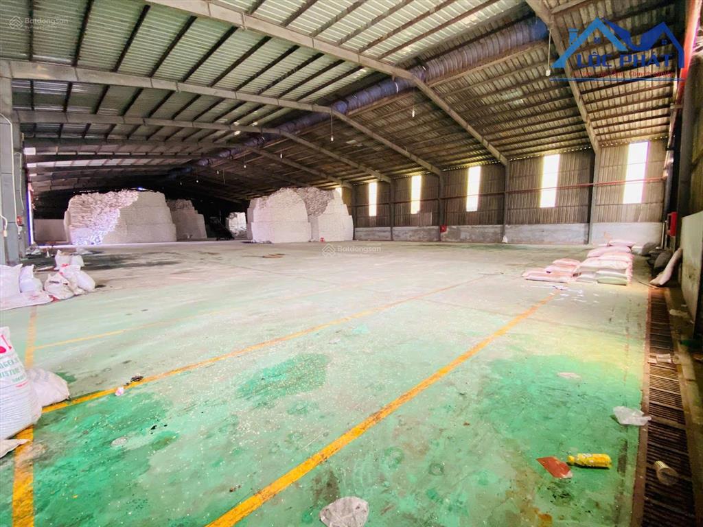 Cho thuê nhà xưởng 4.600m2 giá chỉ 160 triệu. phước tânđồng nai  0937 980 ***