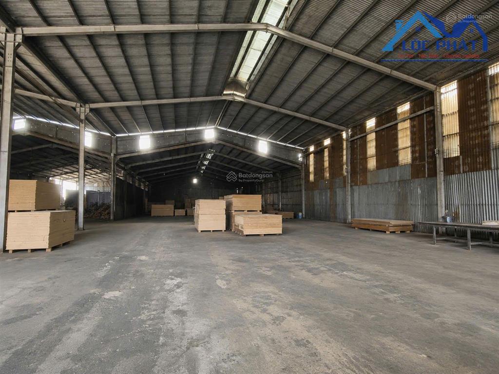 Cho thuê nhà xưởng 4.000m2 giá rẻ chỉ 155 triệu. p hố nai  đồng nai 0937 980 ***