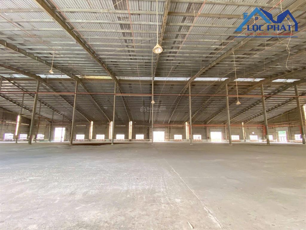 Cho thuê nhà xưởng 6.000m2 giá rẻ chỉ 200 triệu. trảng dài  đồng nai 0937 980 ***