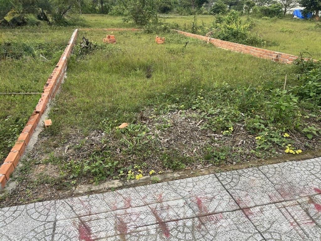 Bán lô đất full thổ cư 119m2 giá chỉ 1 tỷ 550 ngay cổng kcn long thành  đồng nai 0937 980 ***