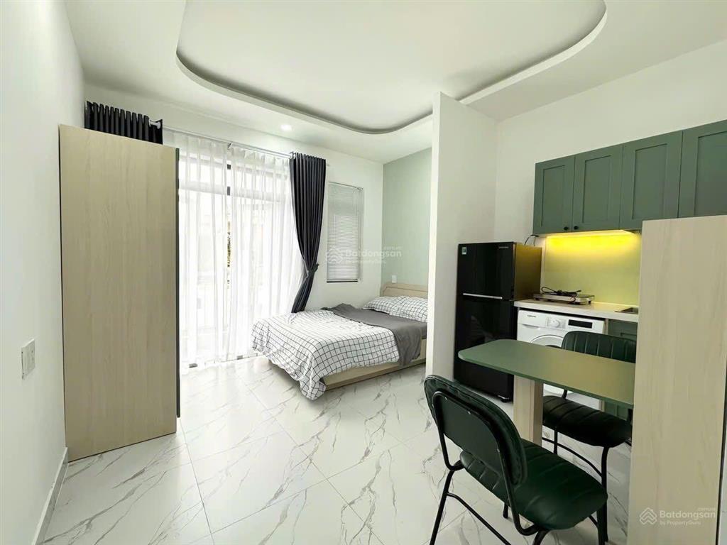 Khai trương căn hộ tách bếp ngay lê văn sỹ phú nhuận sát quận 1 quận 3,  0769 690 ***