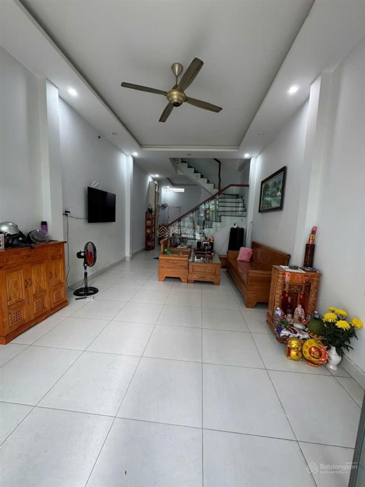 Bán gấp mặt tiền lý chiêu hoàng 4 x 15m, kế quận 6, 3 pn, giá chỉ 7.7 tỷ.