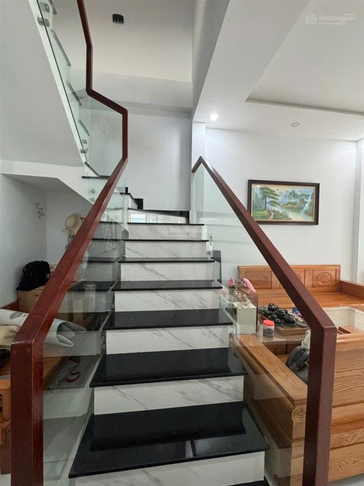 Bán gấp mặt tiền lý chiêu hoàng 4 x 15m, kế quận 6, 3 pn, giá chỉ 7.7 tỷ.