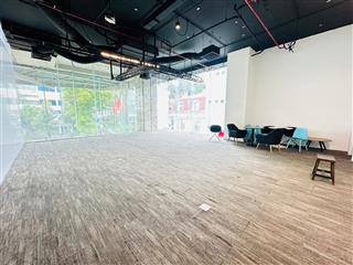 Văn phòng diện tích rộng đến 440m2 (có thể cắt lẻ). vị trí đường hoàng văn thụ, p.4, tân bình