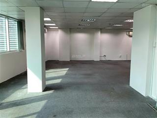 Cho thuê văn phòng 142m2, trống sẵn tầng 4, ngay mặt tiền đường út tịch, p.4, tân bình