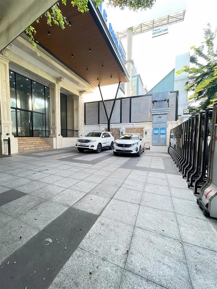 Văn phòng mt trường sơn 80m2  100m2  150m2  giá thuê 15$ bao phí quản lí