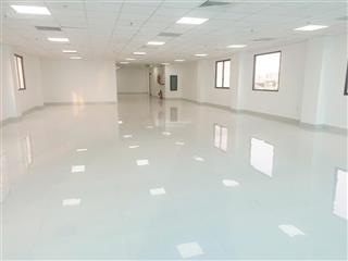 Văn phòng mặt tiền nguyễn xí, kế vincom , diện tích 105m2 ,sàn trống suốt .