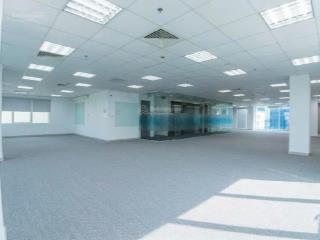 Văn phòng mặt tiền trung tâm quận 3 , dt 280m2/sàn . trống suốt không vướng cột