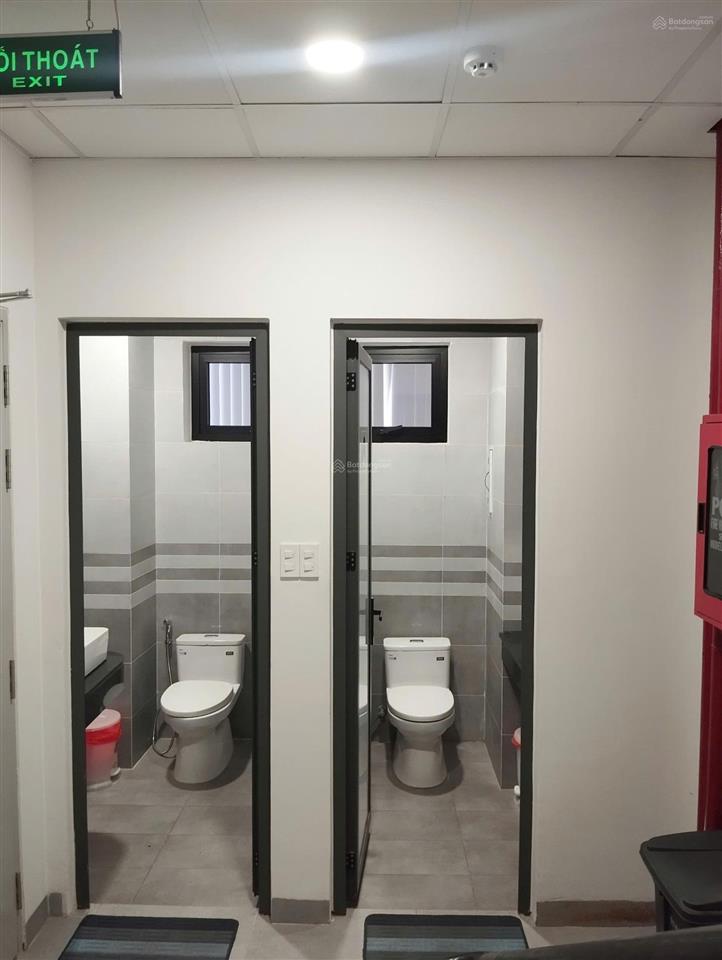 Văn phòng đường hoàng văn thụ , dt 160m2 , sàn trống suốt,nguyên 1 tầng riêng biệt