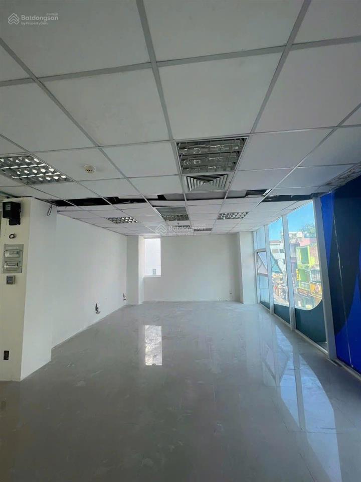 Cho thuê văn phòng phú nhuận  dt 110m2