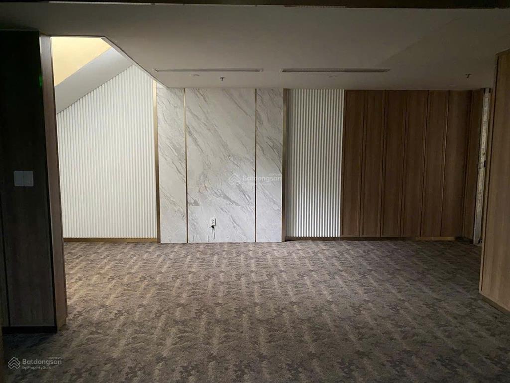 Cho thuê văn phòng nam kỳ khởi nghĩa dt 120m2
